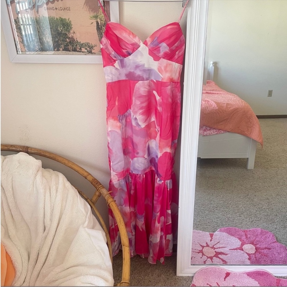 Hello Molly Gorgeous Event Dress - Picture 5 of 7